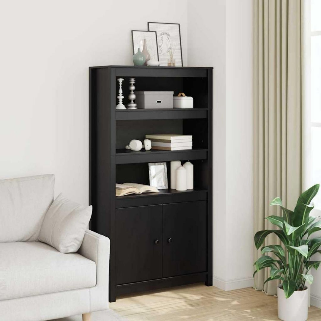 Sideboard verbindet offene Ablagen und geschlossenen Stauraum