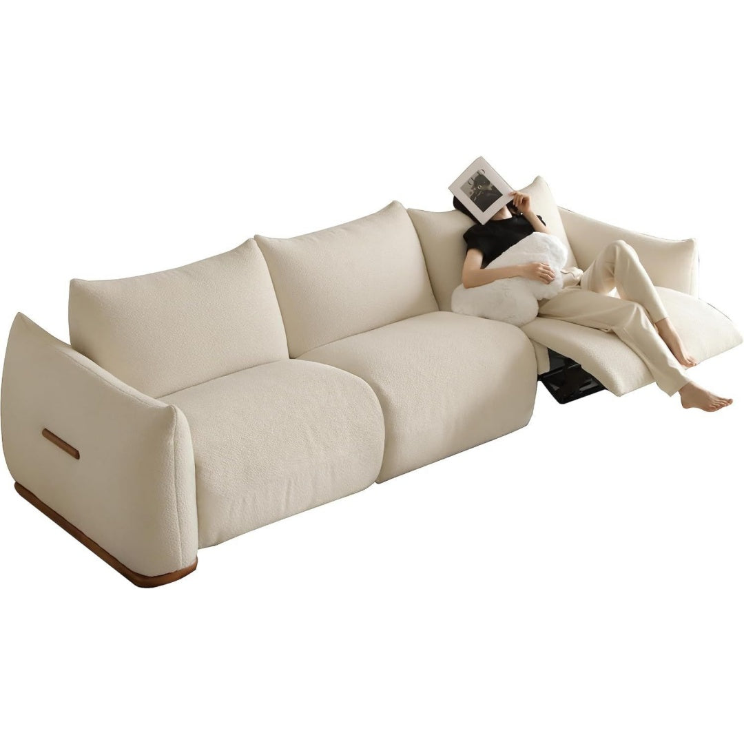 Sofa aus Schaumstoff zeigt eine Schlaffunktion