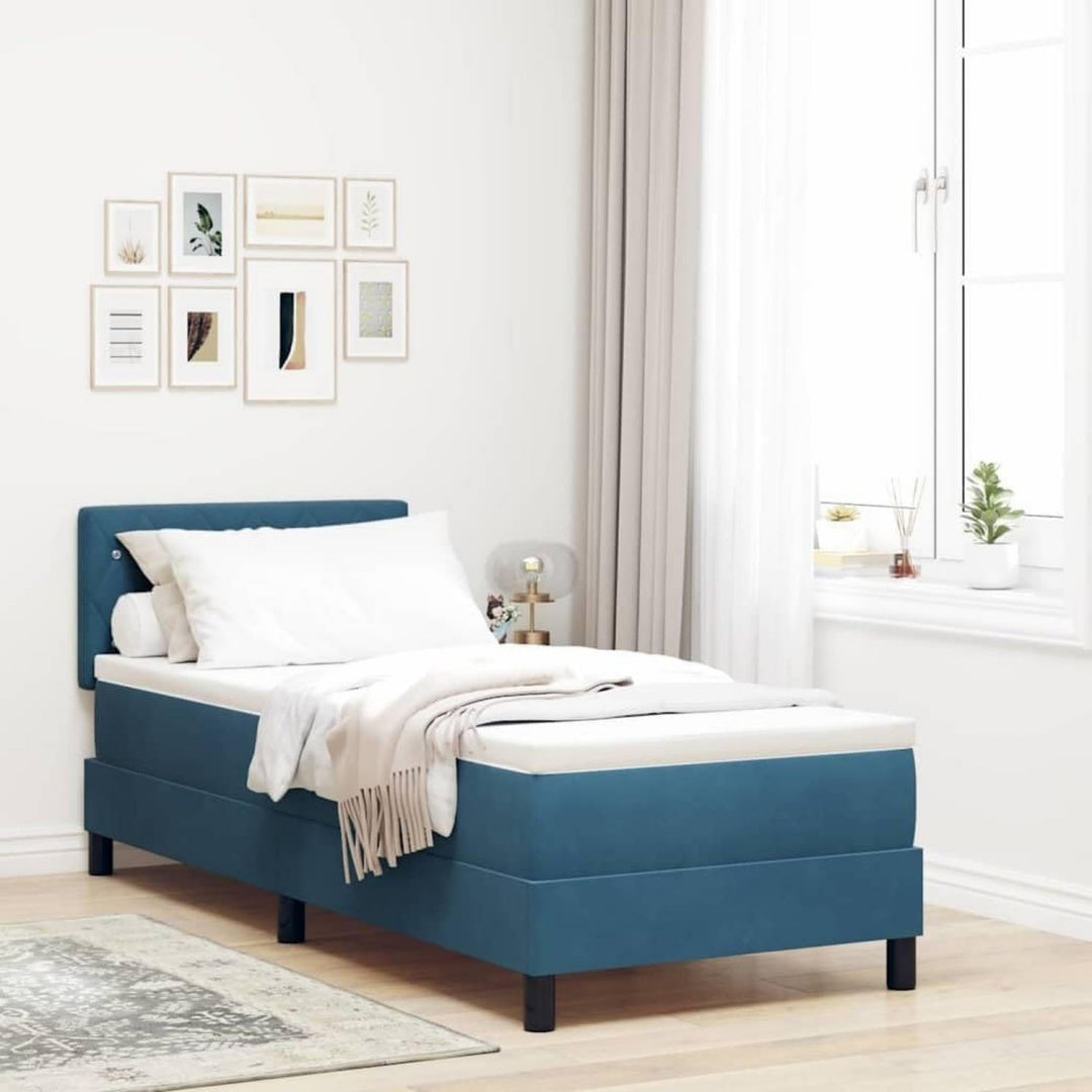 Das Boxspringbett verbindet seine Form mit Stoff