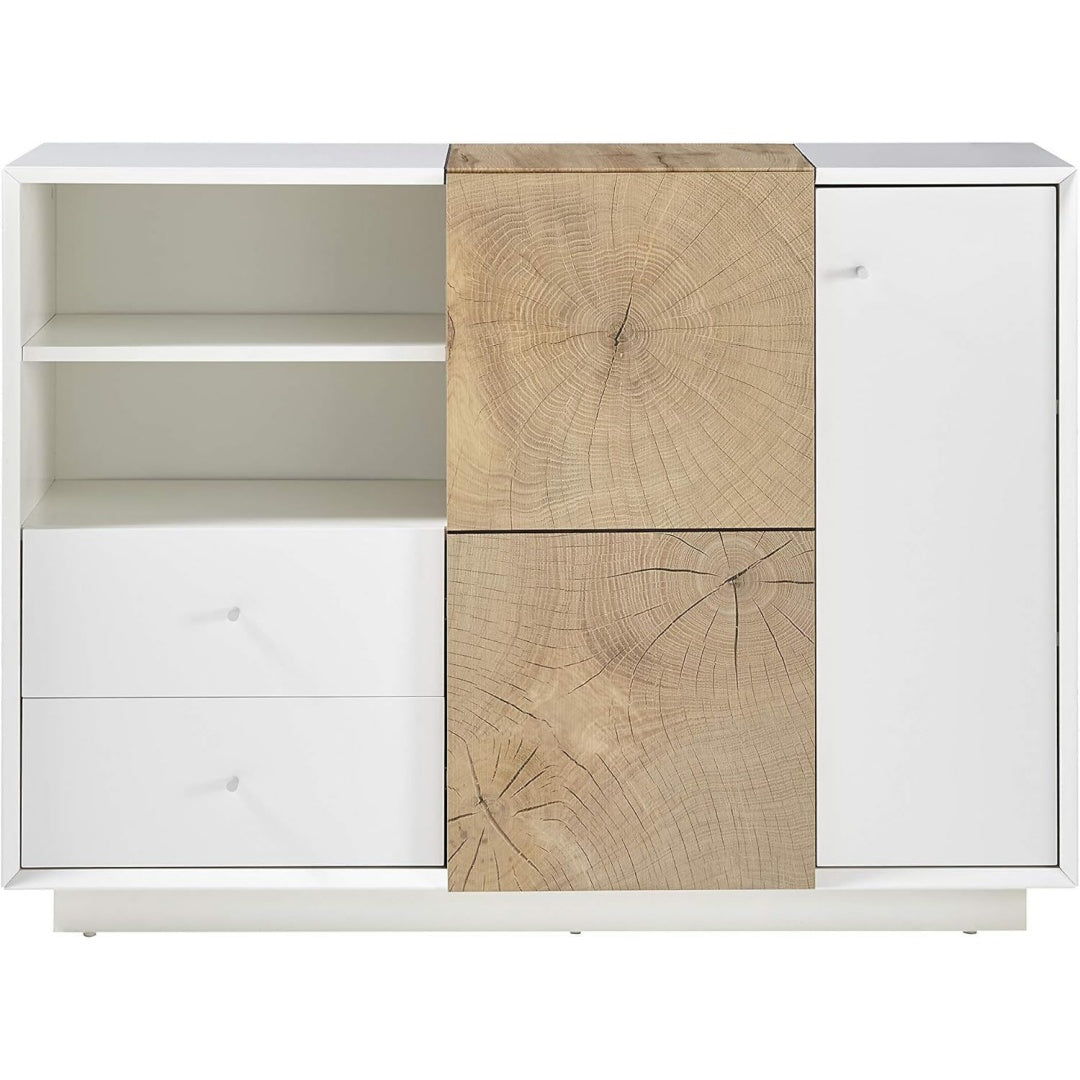 Sideboard mit matten Oberflaechen und offenen Ablagen