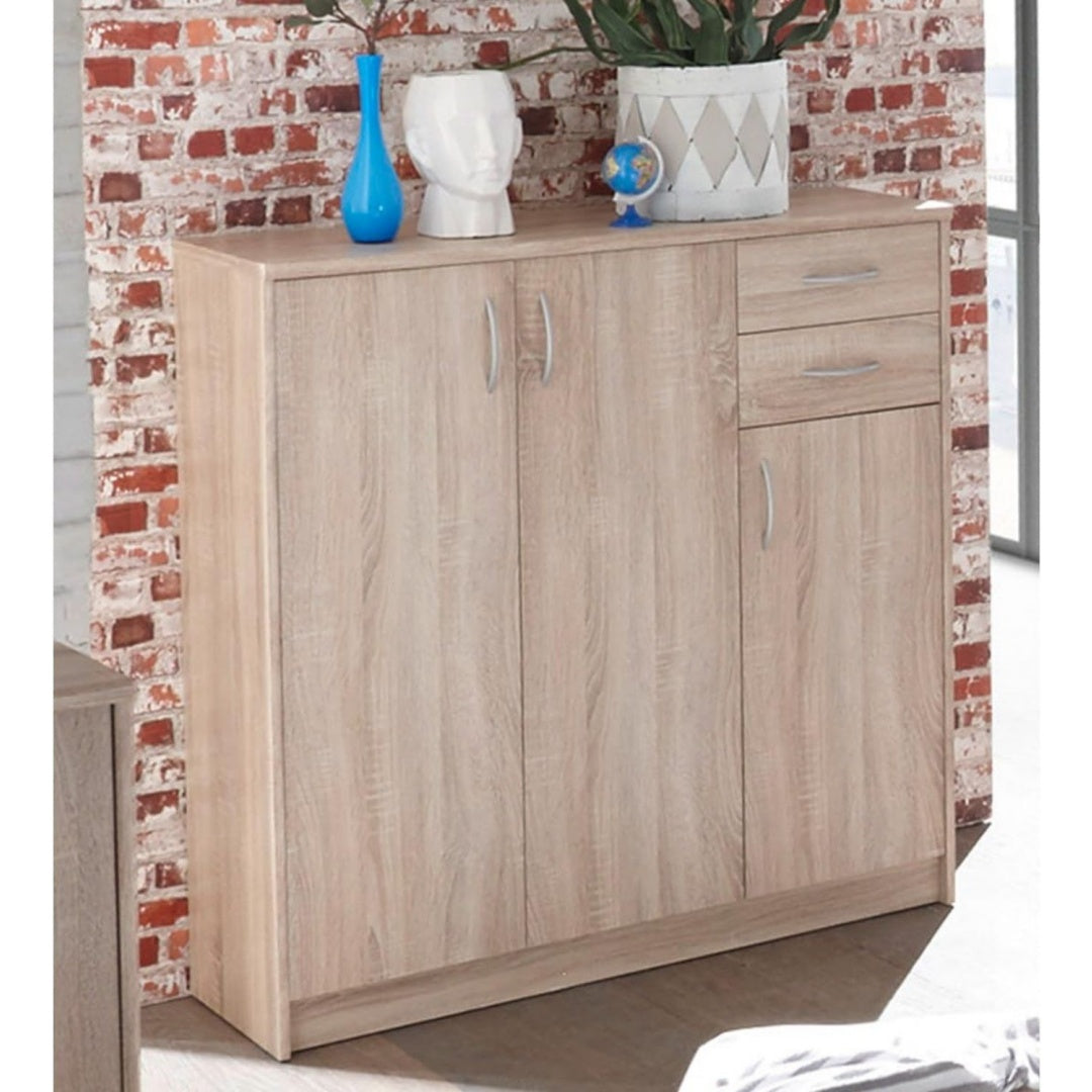 Geschlossener Stauraum und Schubladen an dem Sideboard in Eichenbraun